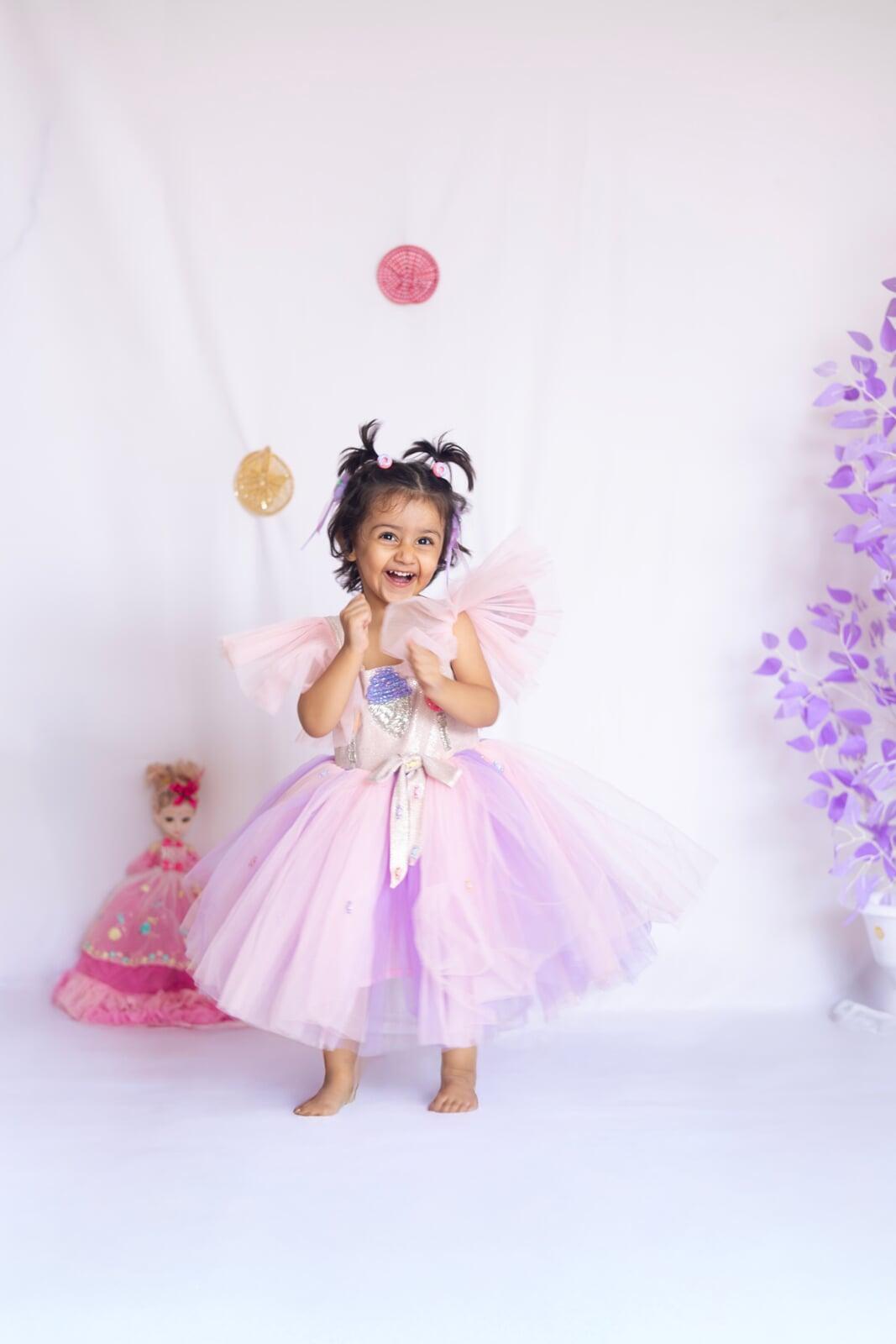 How to Plan a Picture-Perfect Photoshoot for Your Baby Girl at Home?
